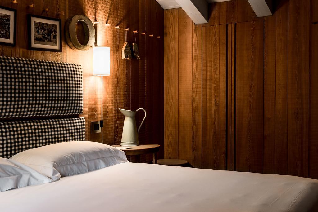Double Room with French Bed